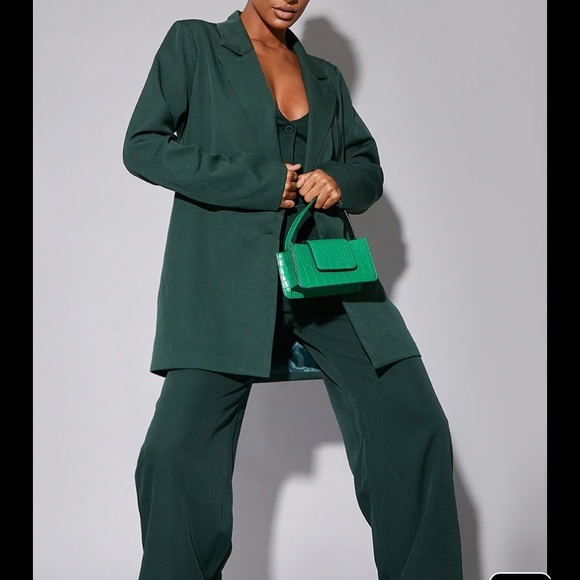 Green Women’s Suit (Full Set) - Picture 3 of 6